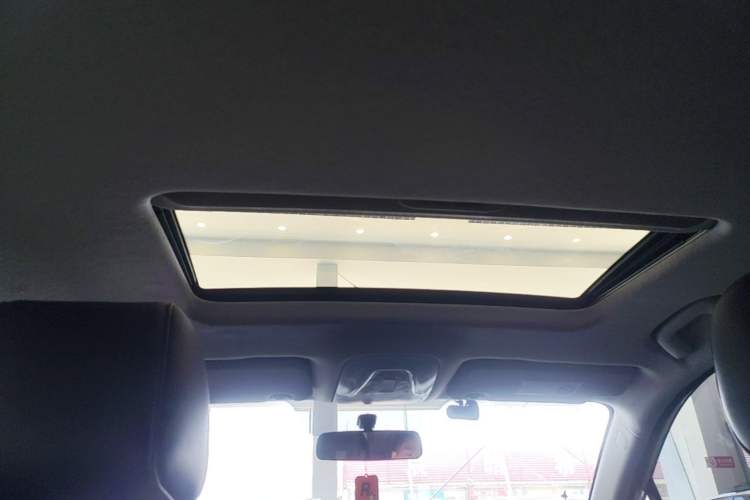 Used GAC Trumpchi GS3 2017 150N Automatic Elite Edition Headliner