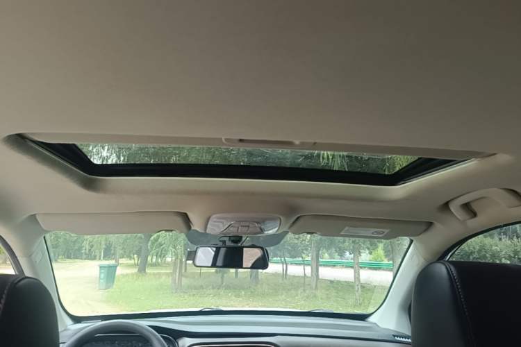 Used GAC Trumpchi GS3 2017 150N Automatic Elite Edition Headliner