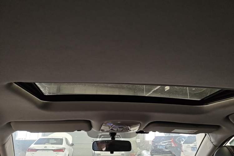 Used GAC Trumpchi GS3 2017 200T Automatic Luxury Edition Headliner
