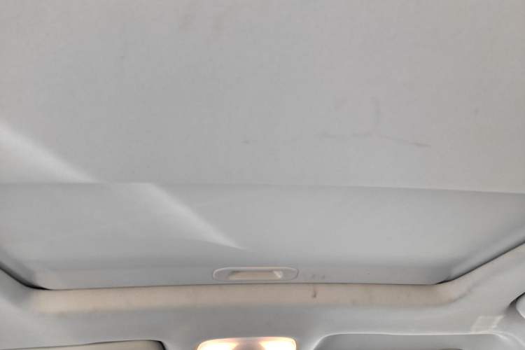 Used GAC Trumpchi GS3 2017 150N Manual Luxury Edition Headliner
