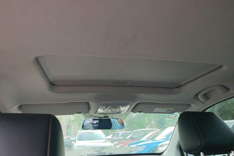 Used GAC Trumpchi GS3 2017 150N Automatic Elite Edition Headliner