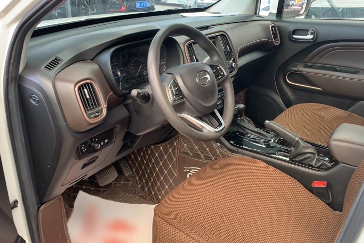 Used GAC Trumpchi GS3 2017 150N Automatic Elite Edition Interior 1