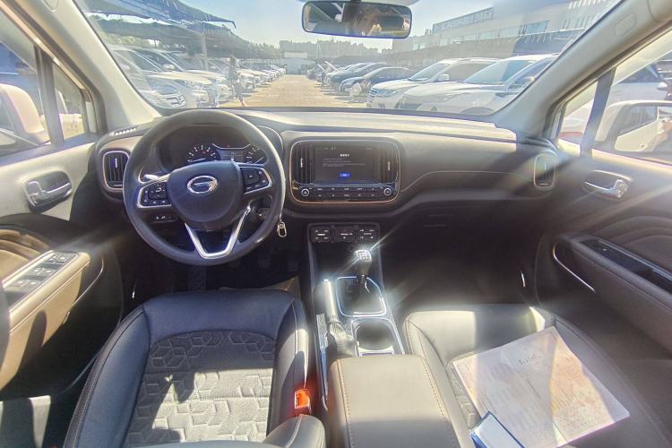 Used GAC Trumpchi GS3 2017 150N Manual Elite Edition Interior 1