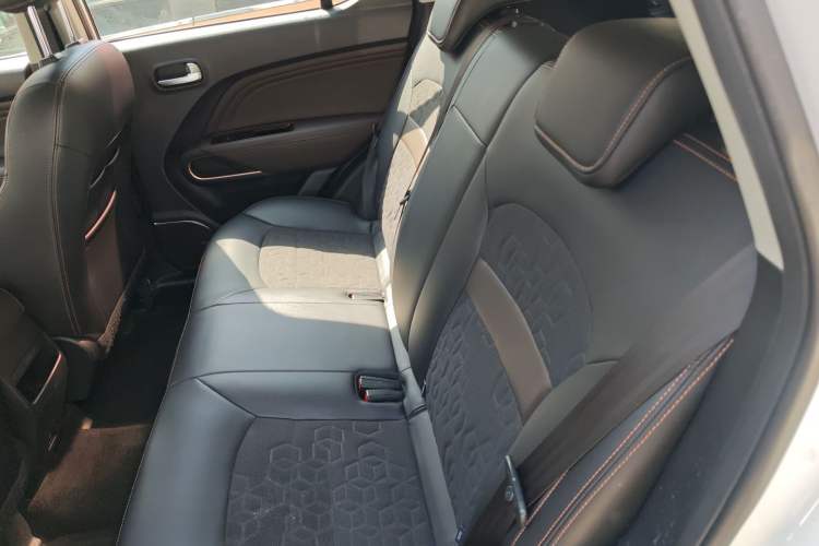 Used GAC Trumpchi GS3 2017 150N Manual Elite Edition Interior 1