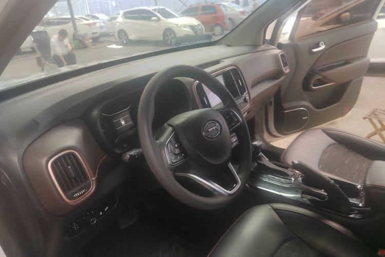 Used GAC Trumpchi GS3 2017 150N Automatic Elite Edition Interior 1