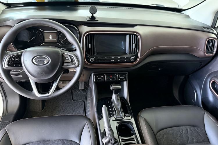 Used GAC Trumpchi GS3 2017 150N Automatic Elite Edition Interior 1