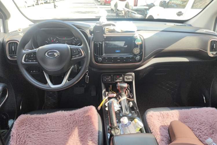 Used GAC Trumpchi GS3 2017 150N Automatic Elite Edition Interior 2