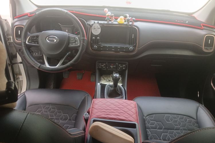 Used GAC Trumpchi GS3 2017 150N Manual Elite Edition Interior 2