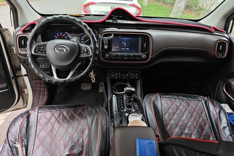 Used GAC Trumpchi GS3 2017 150N Automatic Elite Edition Interior 2