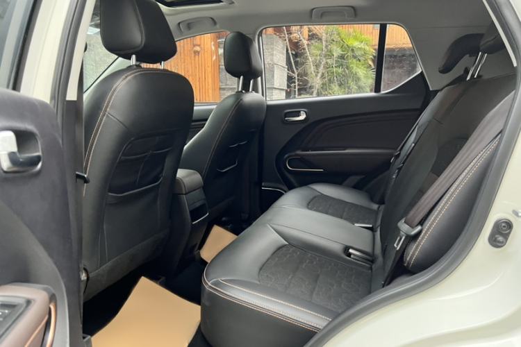 Used GAC Trumpchi GS3 2017 150N Manual Elite Edition Interior 2