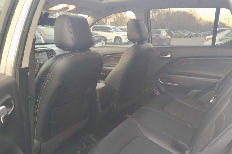 Used GAC Trumpchi GS3 2017 150N Manual Elite Edition Interior 3