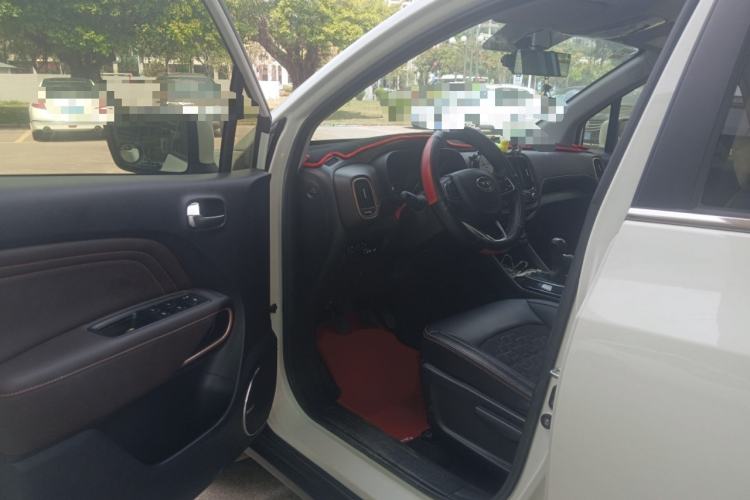 Used GAC Trumpchi GS3 2017 150N Manual Elite Edition Interior 3