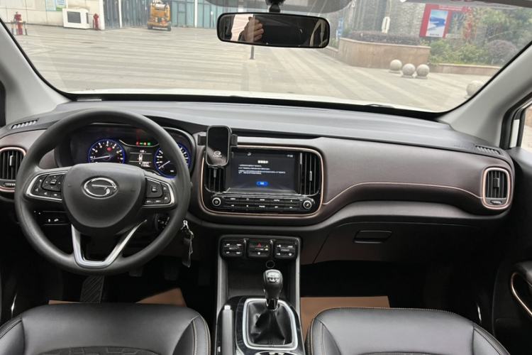 Used GAC Trumpchi GS3 2017 150N Manual Elite Edition Interior 3