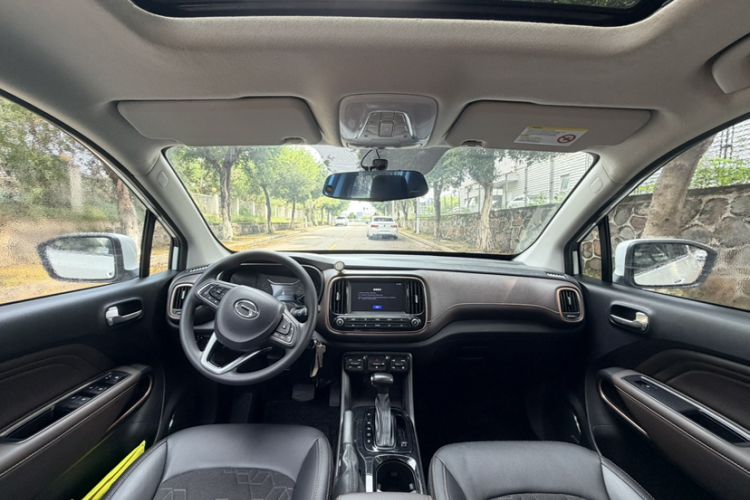 Used GAC Trumpchi GS3 2017 150N Automatic Elite Edition Interior 3