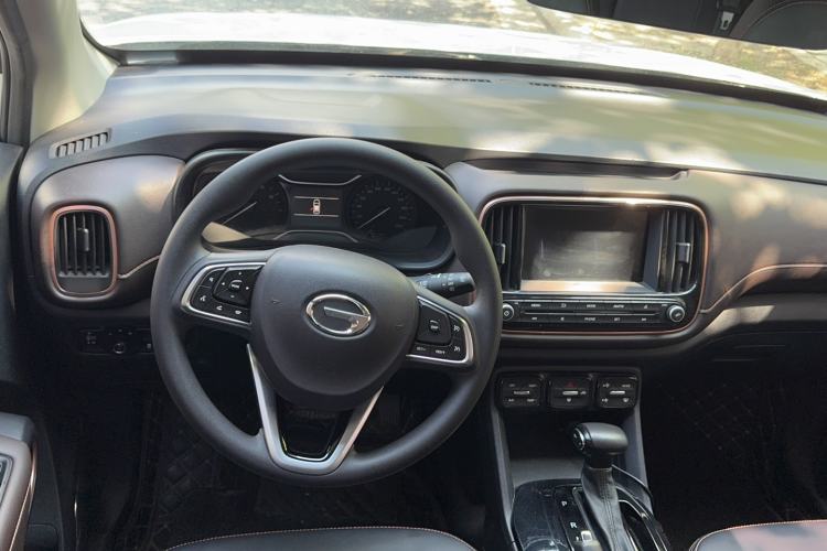 Used GAC Trumpchi GS3 2017 150N Automatic Elite Edition Interior 4