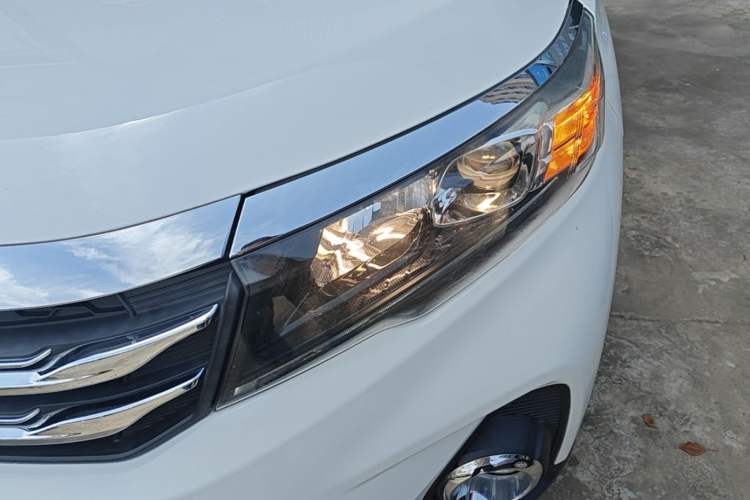 Used GAC Trumpchi GS3 2017 150N Automatic Elite Edition Left Front Headlight