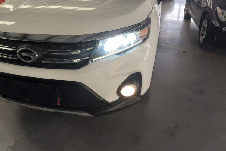 Used GAC Trumpchi GS3 2017 150N Automatic Elite Edition Left Front Headlight