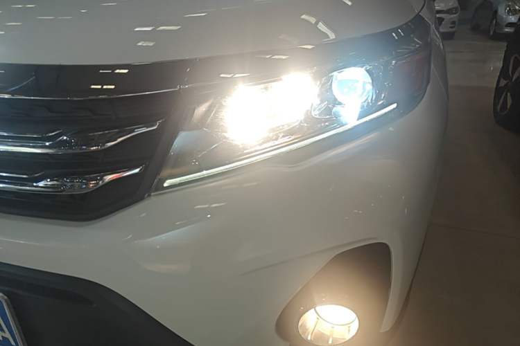 Used GAC Trumpchi GS3 2017 150N Automatic Elite Edition Left Front Headlight