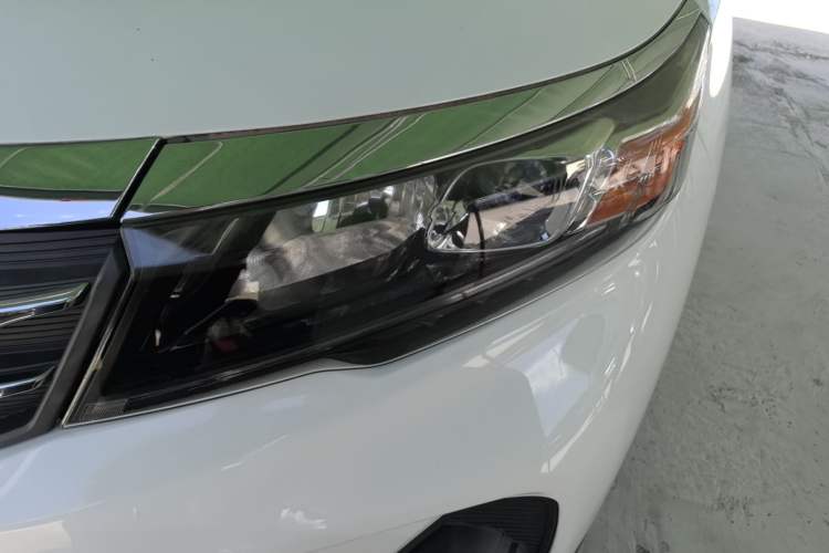 Used GAC Trumpchi GS3 2017 150N Automatic Elite Edition Left Front Headlight