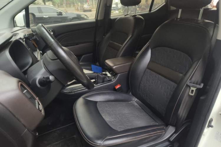 Used GAC Trumpchi GS3 2017 200T Automatic Elite Edition Left Front Seat