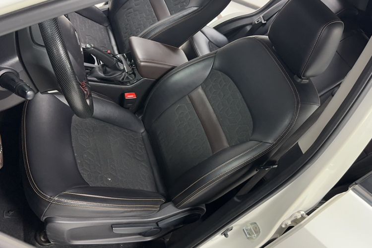 Used GAC Trumpchi GS3 2017 150N Automatic Elite Edition Left Front Seat