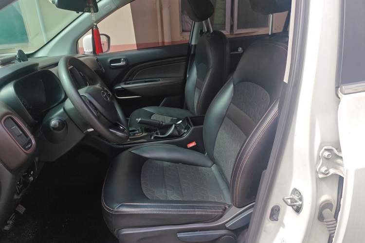 Used GAC Trumpchi GS3 2017 150N Automatic Elite Edition Left Front Seat