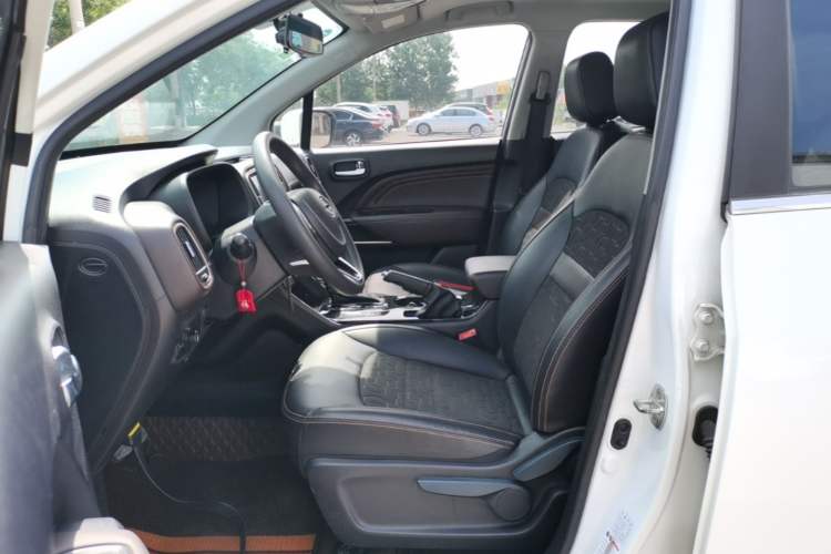 Used GAC Trumpchi GS3 2017 150N Automatic Elite Edition Left Front Seat