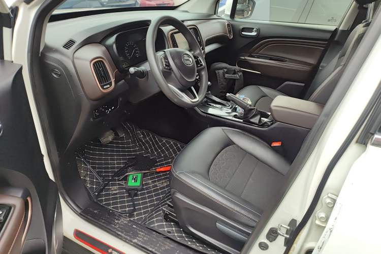 Used GAC Trumpchi GS3 2017 150N Automatic Elite Edition Left Front Seat