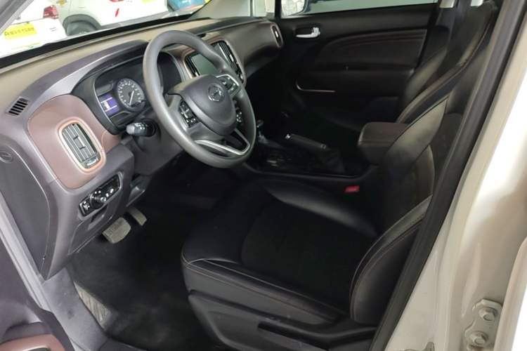 Used GAC Trumpchi GS3 2017 150N Automatic Elite Edition Left Front Seat