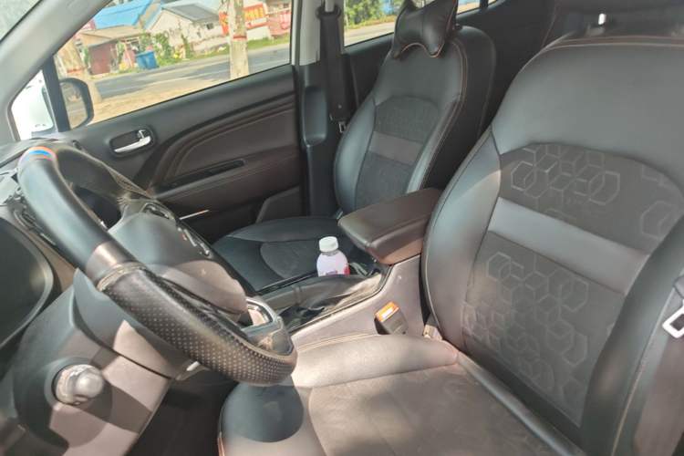 Used GAC Trumpchi GS3 2017 150N Automatic Elite Edition Left Front Seat