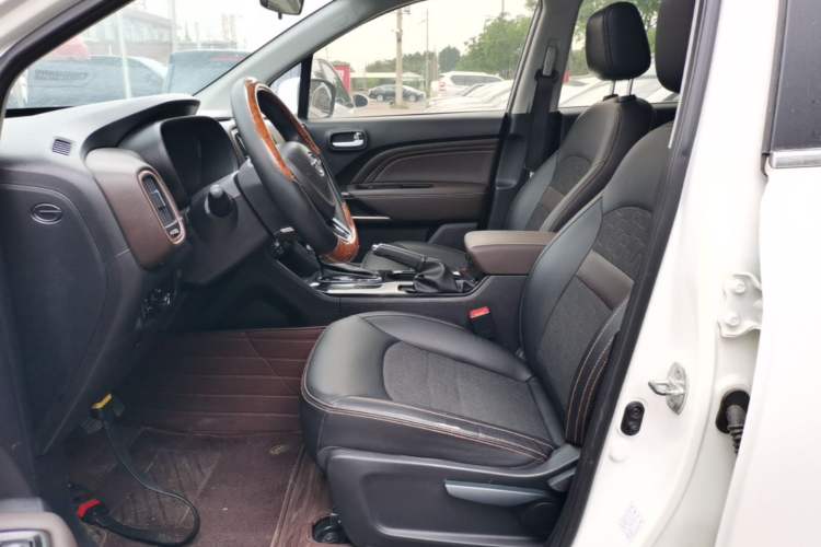 Used GAC Trumpchi GS3 2017 150N Automatic Elite Edition Left Front Seat