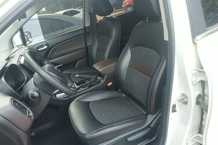 Used GAC Trumpchi GS3 2017 150N Manual Comfort Edition Left Front Seat