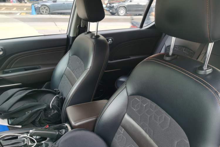 Used GAC Trumpchi GS3 2017 200T Automatic Elite Edition Left Front Seat