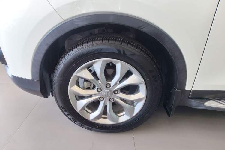 Used GAC Trumpchi GS3 2017 150N Automatic Elite Edition Left Front Wheel Hub