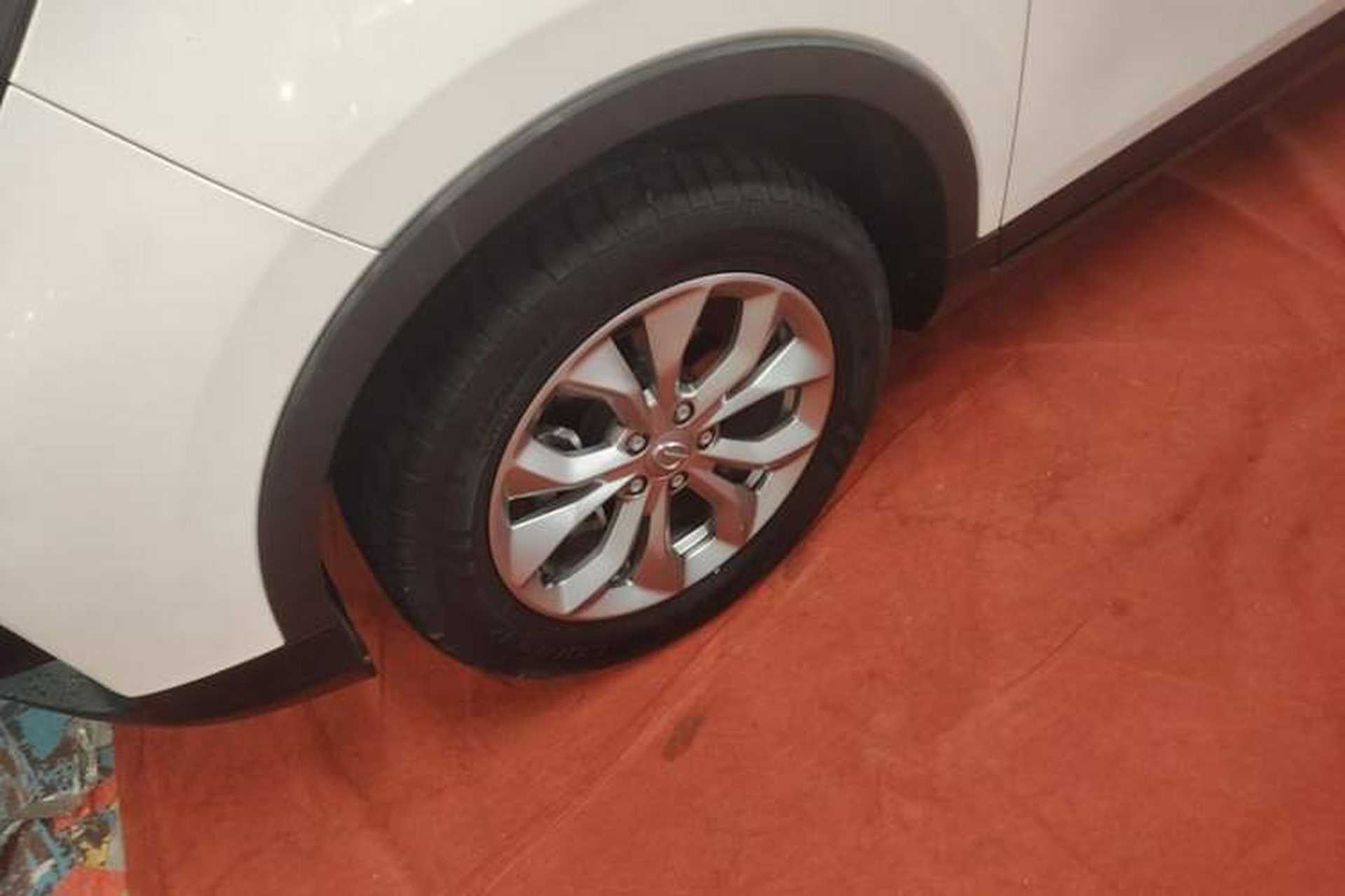Used GAC Trumpchi GS3 2017 150N Automatic Elite Edition Left Front Wheel Hub