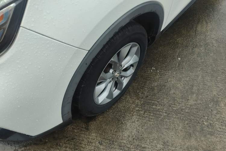 Used GAC Trumpchi GS3 2017 150N Automatic Elite Edition Left Front Wheel Hub