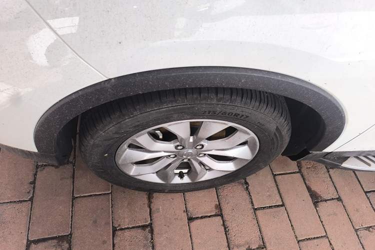Used GAC Trumpchi GS3 2017 200T Automatic Elite Edition Left Front Wheel Hub