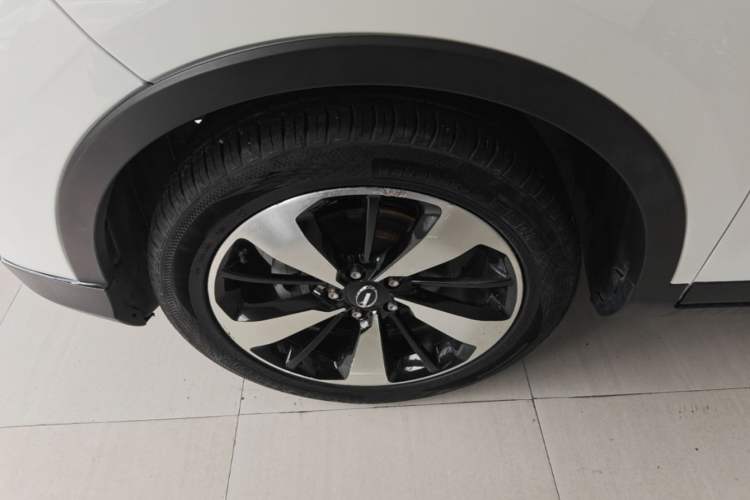 Used GAC Trumpchi GS3 2017 200T Automatic Luxury Edition Left Front Wheel Hub