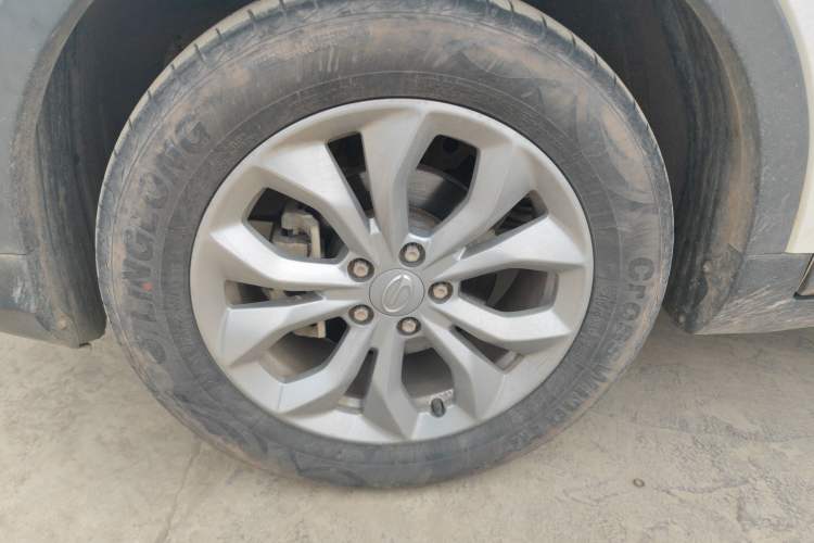Used GAC Trumpchi GS3 2017 150N Manual Elite Edition Left Front Wheel Hub