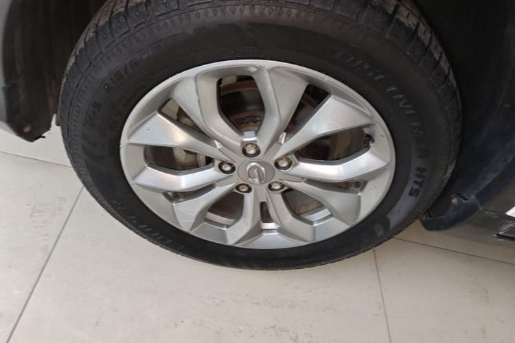 Used GAC Trumpchi GS3 2017 150N Automatic Elite Edition Left Front Wheel Hub
