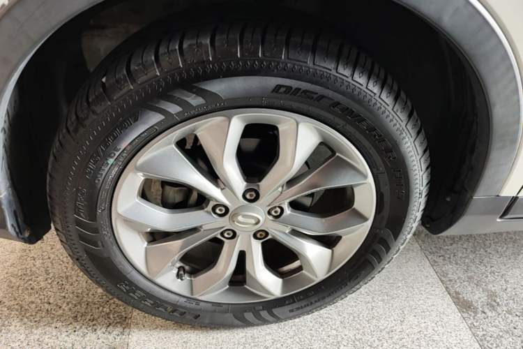 Used GAC Trumpchi GS3 2017 150N Automatic Elite Edition Left Front Wheel Hub