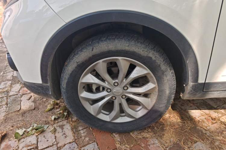Used GAC Trumpchi GS3 2017 150N Automatic Elite Edition Left Front Wheel Hub