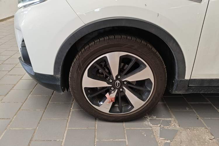 Used GAC Trumpchi GS3 2017 200T Automatic Luxury Edition Left Front Wheel Hub