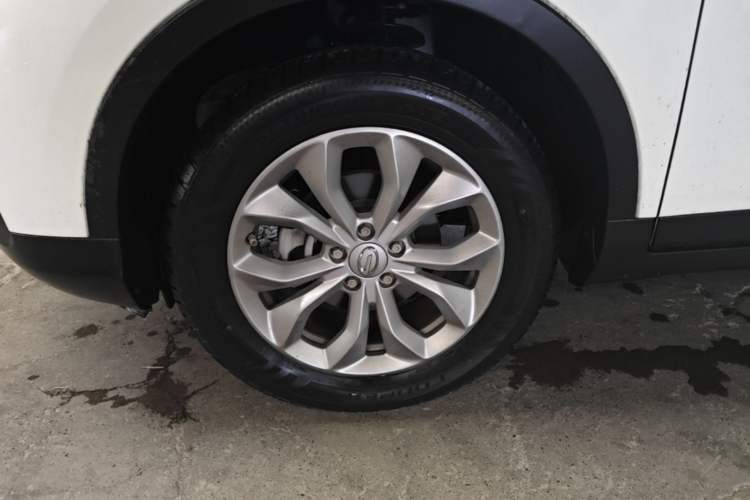 Used GAC Trumpchi GS3 2017 150N Manual Luxury Edition Left Front Wheel Hub