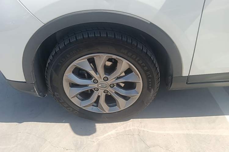 Used GAC Trumpchi GS3 2017 200T Automatic Elite Edition Left Front Wheel Hub