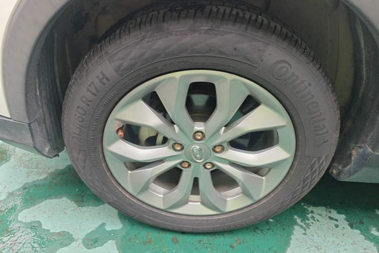 Used GAC Trumpchi GS3 2017 150N Automatic Elite Edition Left Front Wheel Hub