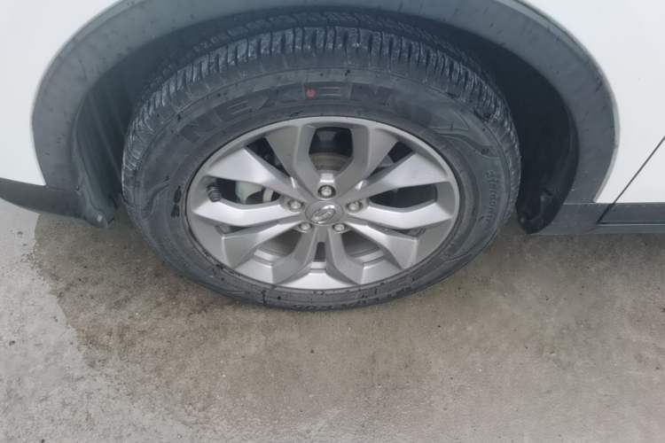 Used GAC Trumpchi GS3 2017 150N Automatic Elite Edition Left Front Wheel Hub