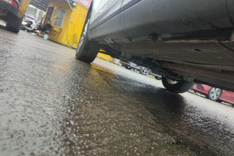 Used GAC Trumpchi GS3 2017 150N Automatic Elite Edition Left Side Sill