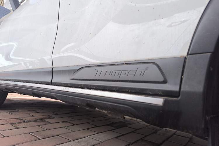 Used GAC Trumpchi GS3 2017 200T Automatic Elite Edition Left Side Sill