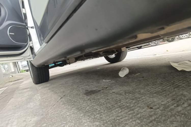Used GAC Trumpchi GS3 2017 150N Automatic Elite Edition Left Side Sill